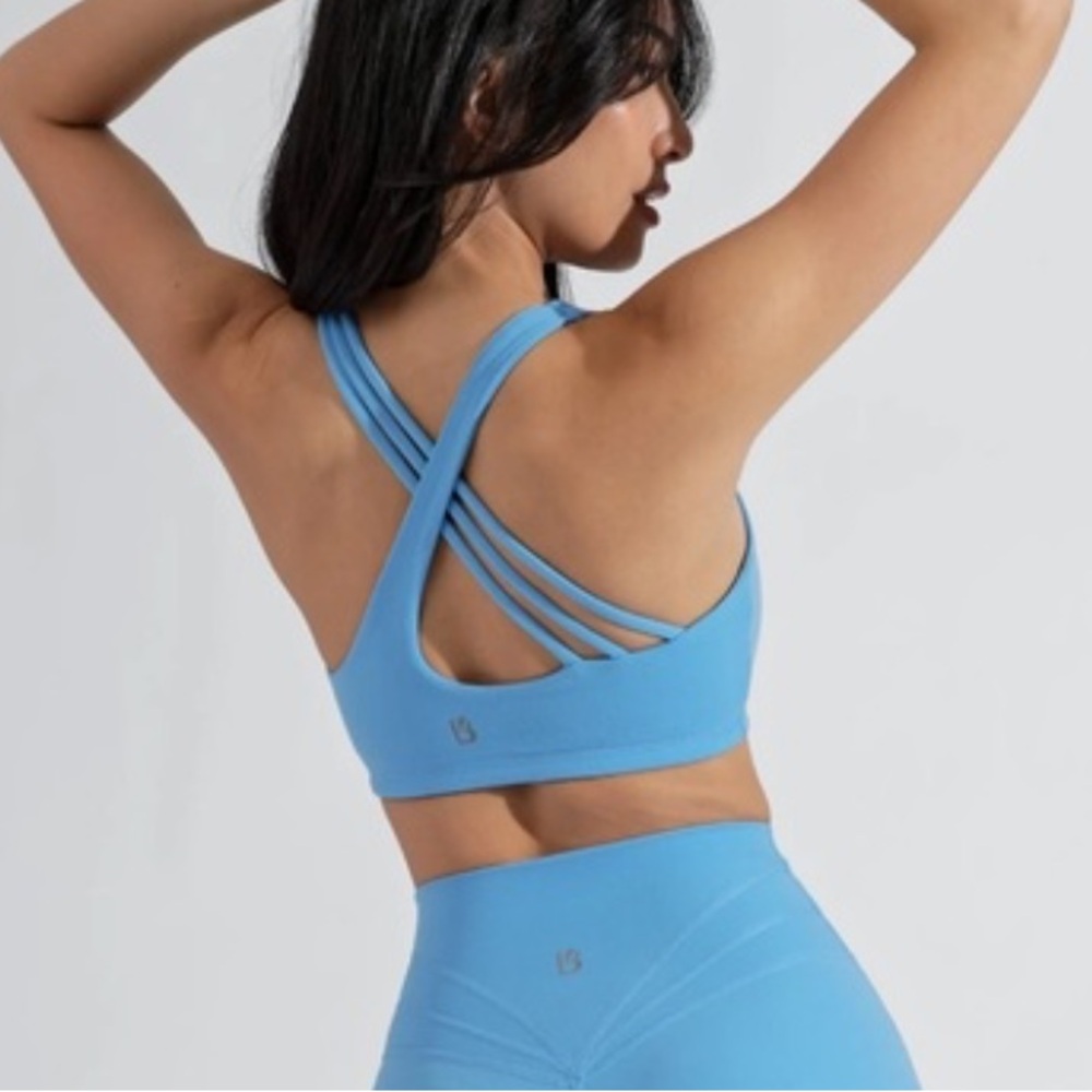 Buffbunny legacy sports bra in Alaska size XS